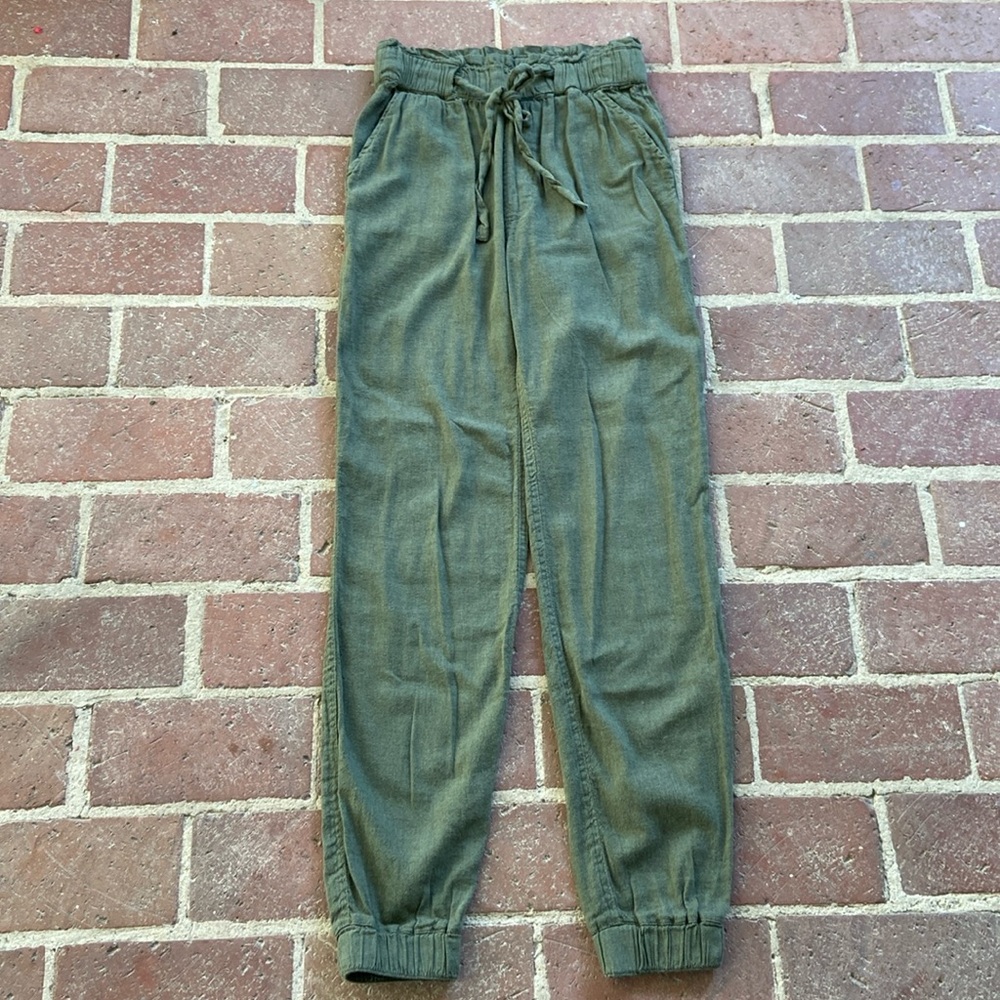 Hollister Linen Blend Ultra High Waisted Army Green Pants